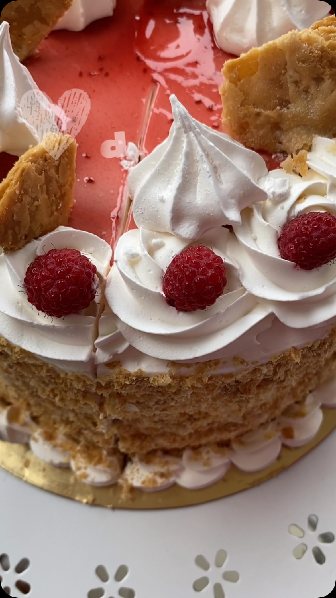 🎉🍰✨ ¡Este fin de semana el antojo tiene nombre! ✨🍰🎉
🤩 ¡Te esperamos este sábado y domingo con las tortas más ricas, los porciones que tanto amas y 🔥 ¡las mejores promociones! 🔥
📍 San Martín 01049, a la altura de Plaza Las Banderas.
🕗 Abierto hasta las 20:00 hrs.
🚗💨 ¿No quieres salir? ¡Pide desde la comodidad de tu casa! 📲
🛵 Estamos en PedidosYa y Uber Eats.
💕🍓 ¡Ven a darte un gustito, compartir en familia y hacer de tu fin de semana algo mucho más dulce! 🎂☕✨ ¡Te esperamos!